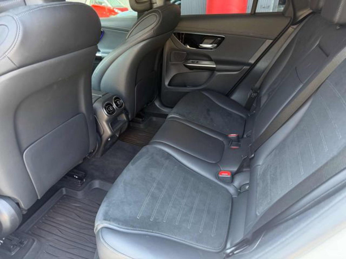 Mercedes-Benz GLC 220 d 4Matic Mild Hybrid AMG Premium Plus (11)