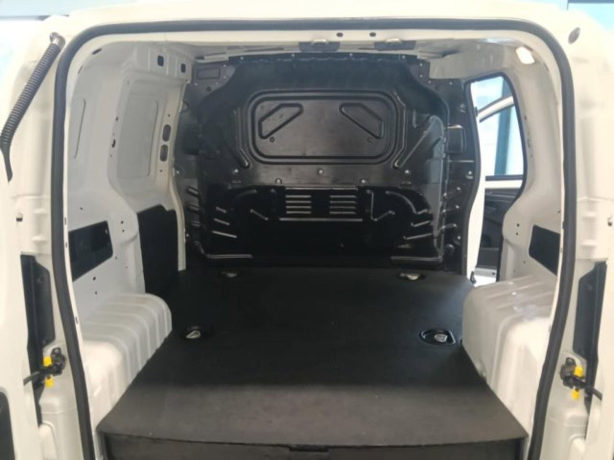 Fiat Fiorino 1.4 8V Combi Semi (3)