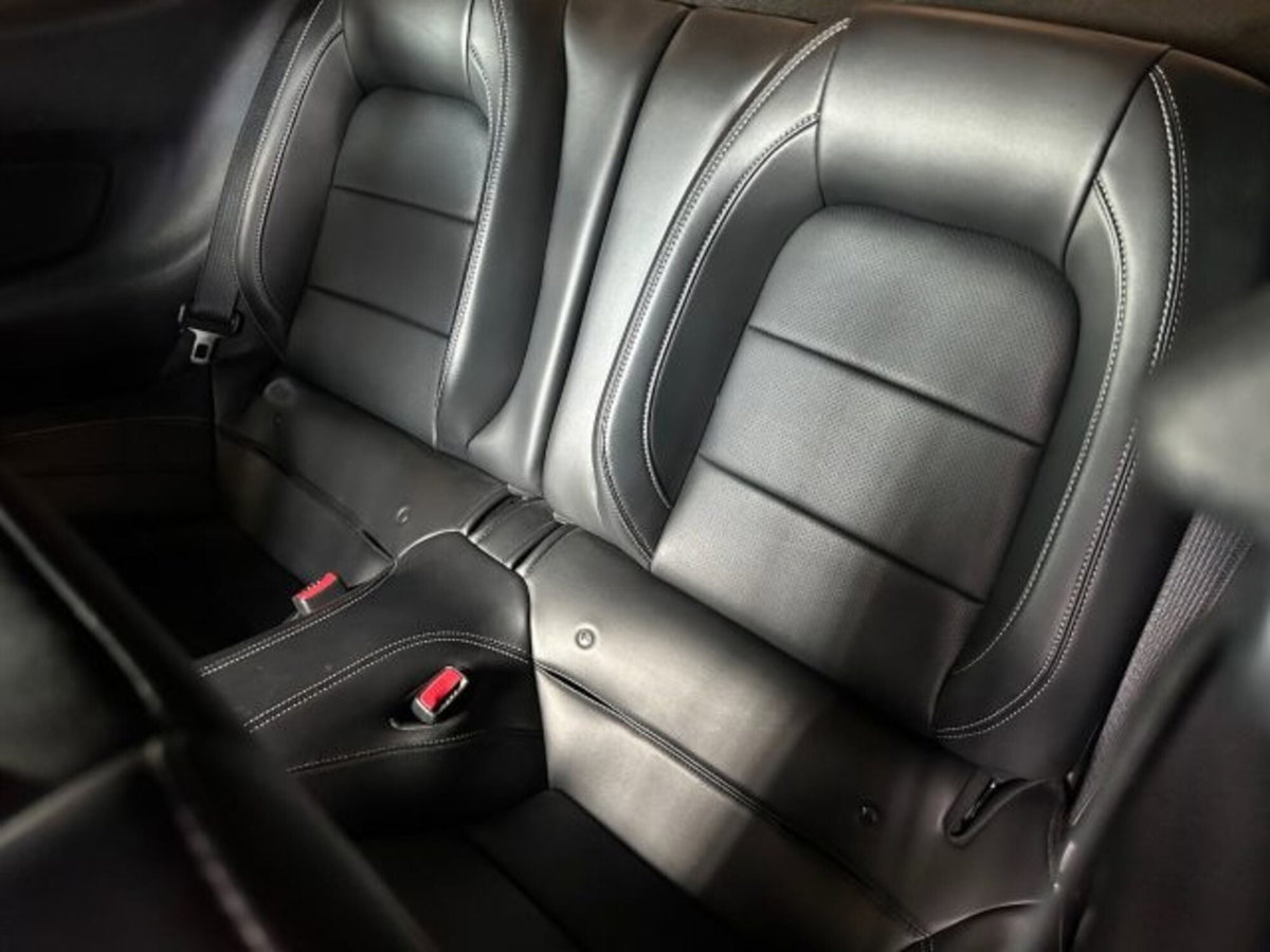 Ford Mustang Coupé Fastback 2.3 EcoBoost (19)