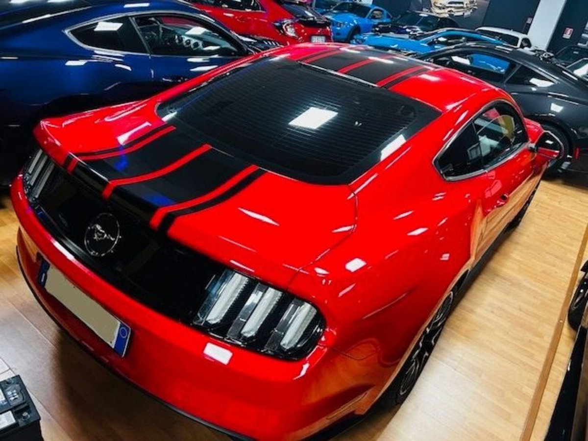 Ford Mustang Coupé Fastback 2.3 EcoBoost (4)