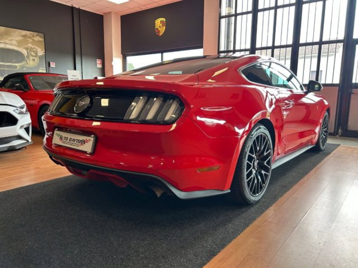 Ford Mustang Coupé Fastback 2.3 EcoBoost (6)