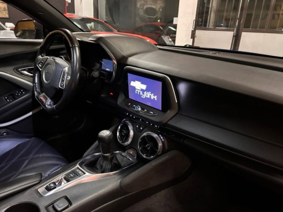 Chevrolet Camaro Coupé Turbo Coupé Sport (12)