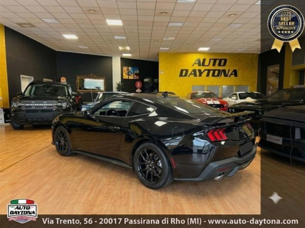Ford Mustang Coupé Fastback 2.3 EcoBoost (6)