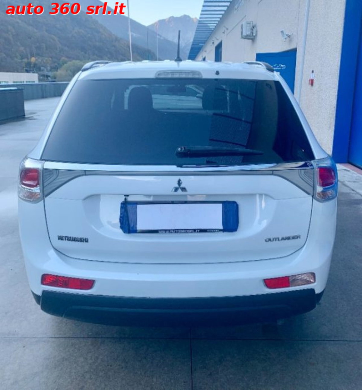 Mitsubishi Outlander 2.2 DI-D 4WD Instyle 7p. (3)