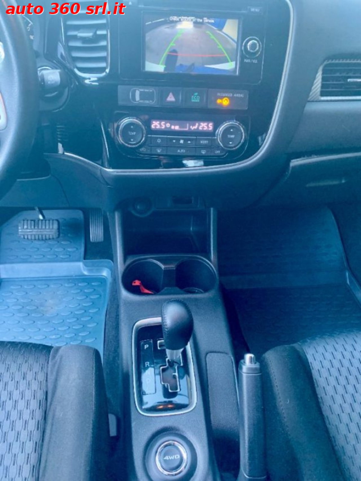 Mitsubishi Outlander 2.2 DI-D 4WD Instyle 7p. (8)