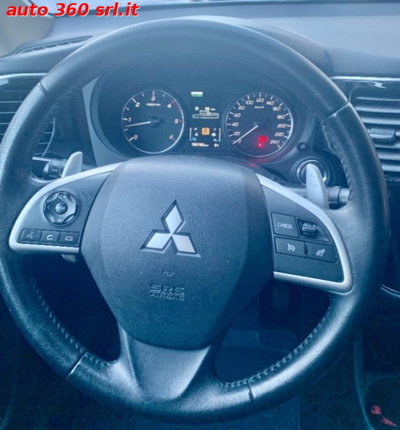 Mitsubishi Outlander 2.2 DI-D 4WD Instyle 7p. (9)