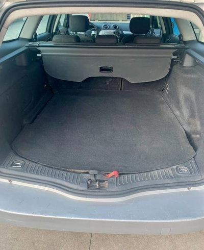 Ford Mondeo Station Wagon 1.8 TDCi 125 CV Statio Wagon Ghia (11)