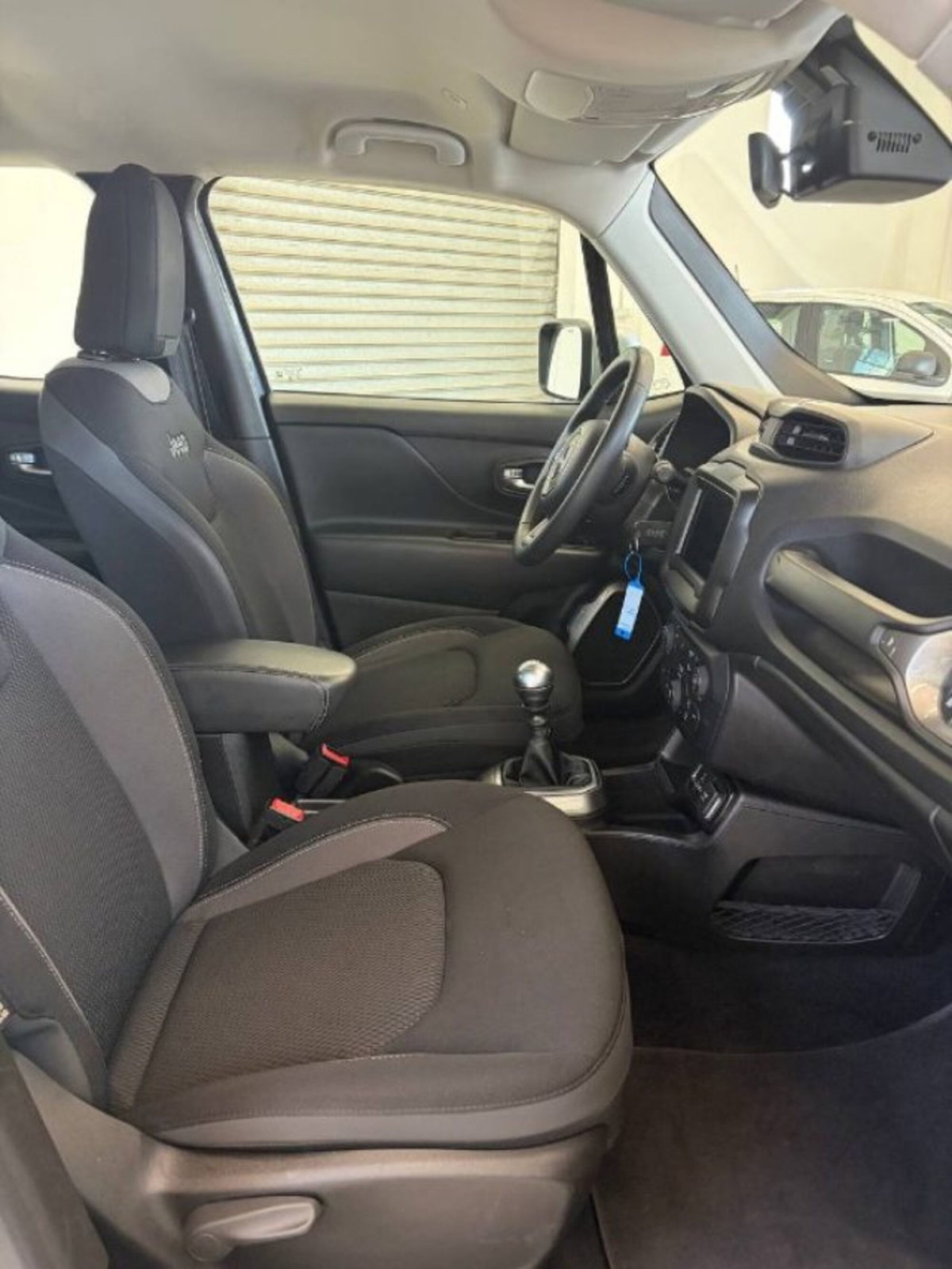 Jeep Renegade 1.6 Mjt 130 CV Limited (9)