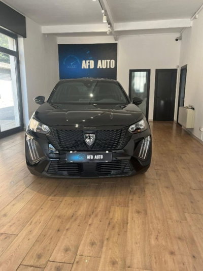 Peugeot 2008 1.2 hybrid Active 136cv e-dcs6 usata