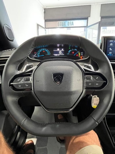 Peugeot 2008 1.2 hybrid Active 136cv e-dcs6 (11)