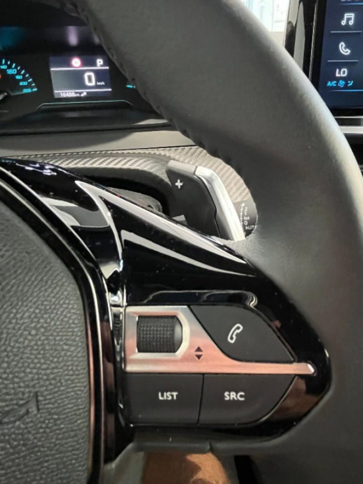 Peugeot 2008 1.2 hybrid Active 136cv e-dcs6 (13)