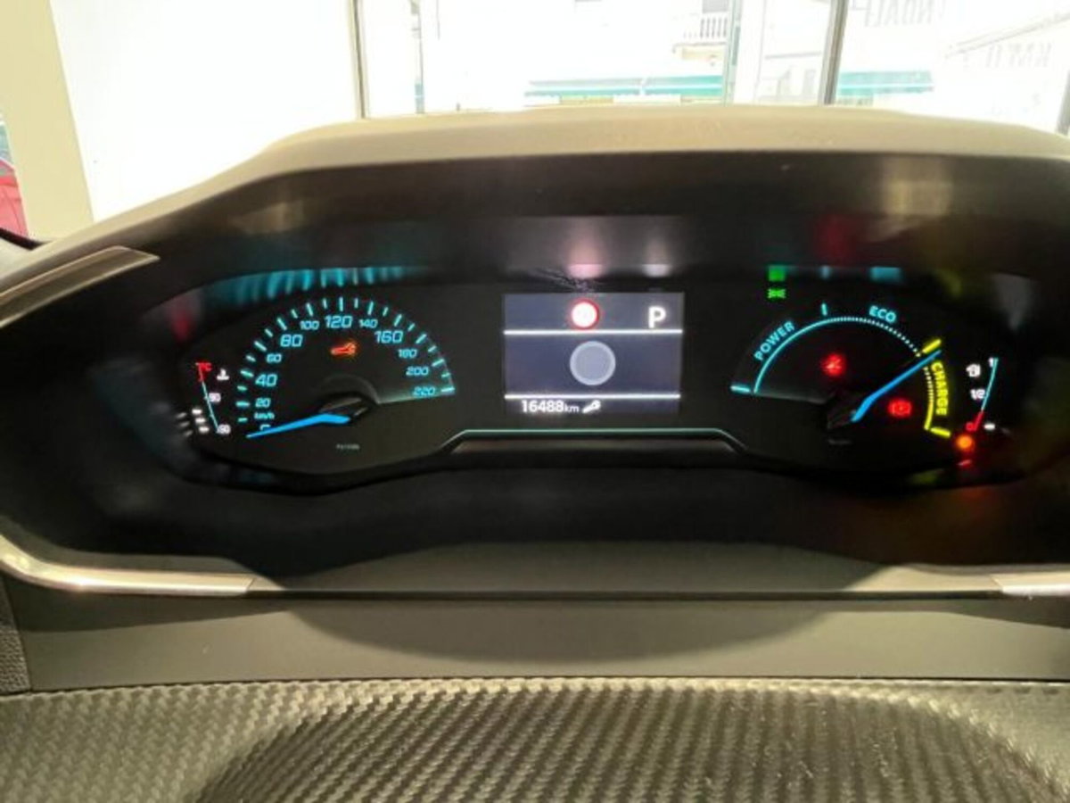 Peugeot 2008 1.2 hybrid Active 136cv e-dcs6 (14)