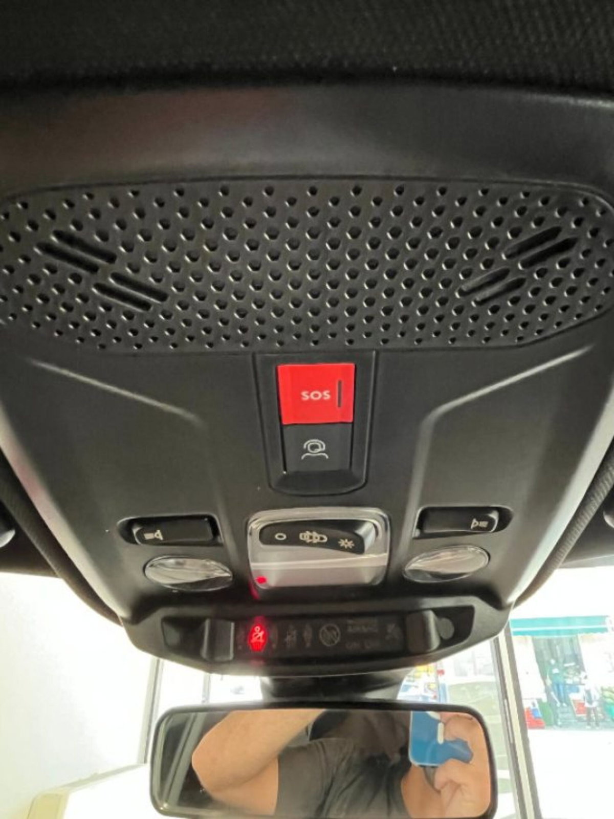 Peugeot 2008 1.2 hybrid Active 136cv e-dcs6 (20)