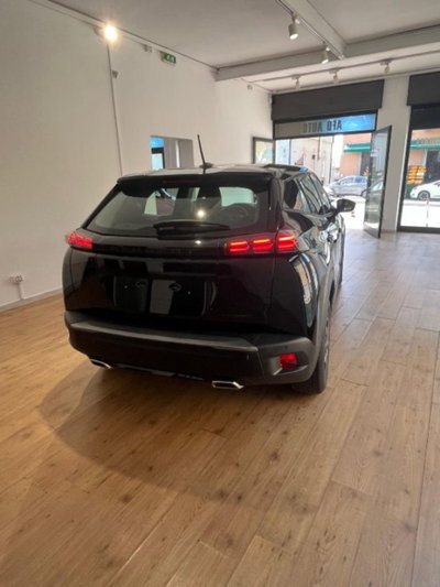 Peugeot 2008 1.2 hybrid Active 136cv e-dcs6 (4)