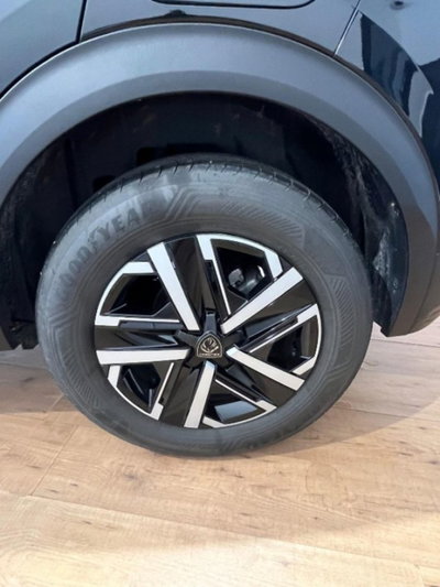 Peugeot 2008 1.2 hybrid Active 136cv e-dcs6 (6)