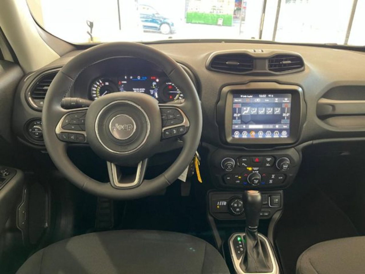 Jeep Renegade 1.3 T4 190CV PHEV 4xe AT6 Limited (12)