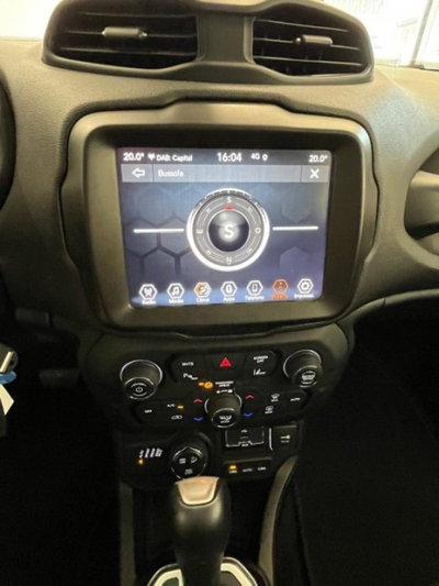 Jeep Renegade 1.3 T4 190CV PHEV 4xe AT6 Limited (19)