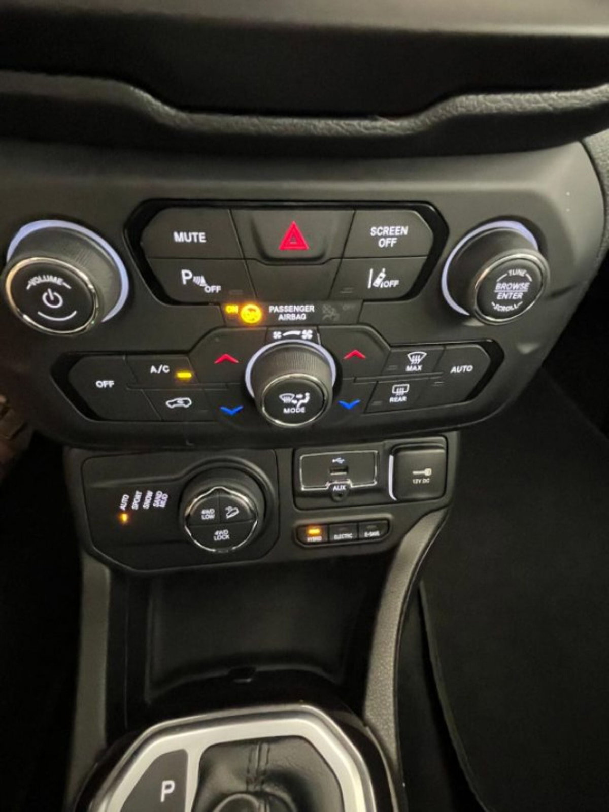 Jeep Renegade 1.3 T4 190CV PHEV 4xe AT6 Limited (20)