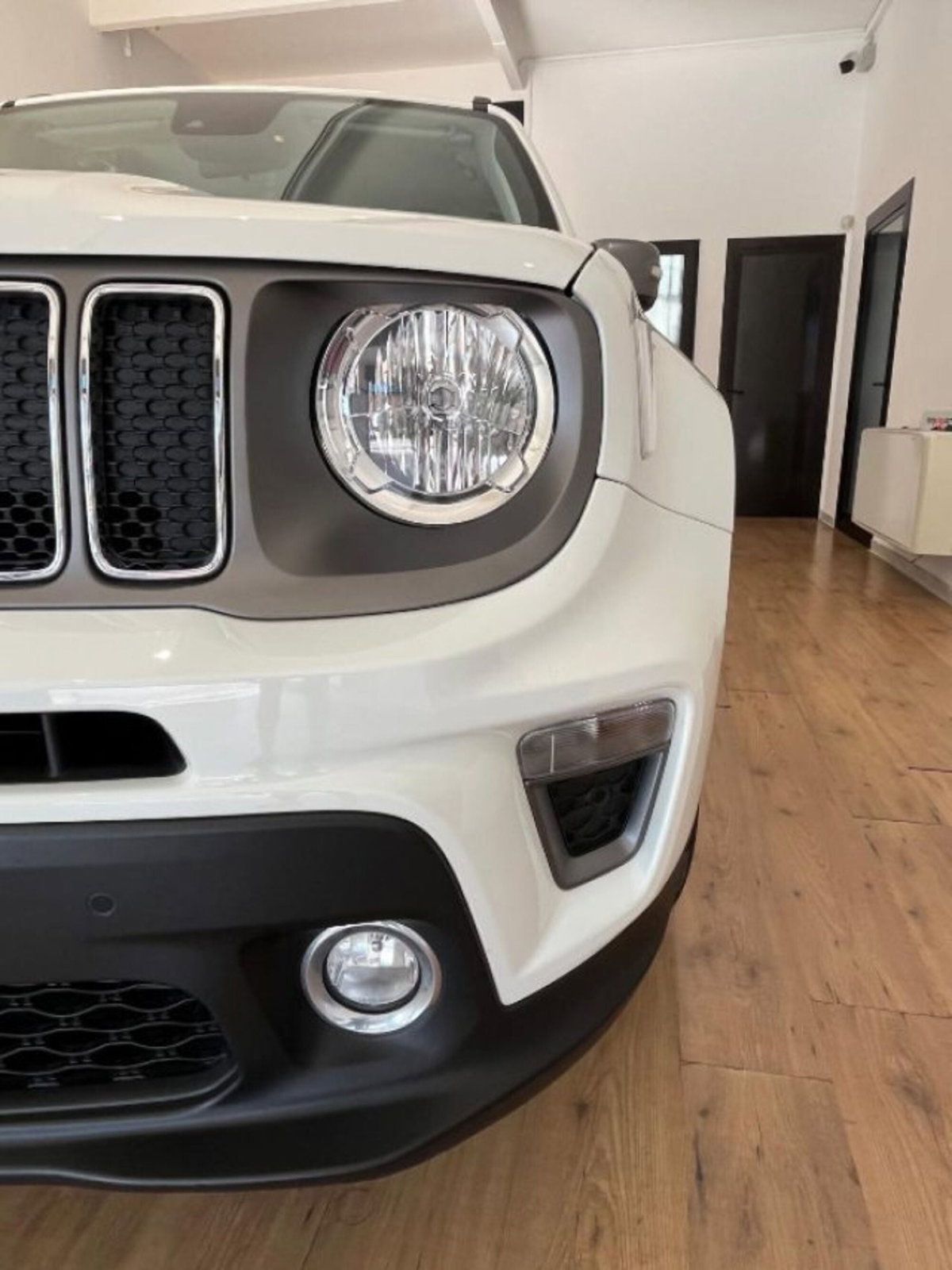 Jeep Renegade 1.3 T4 190CV PHEV 4xe AT6 Limited (5)