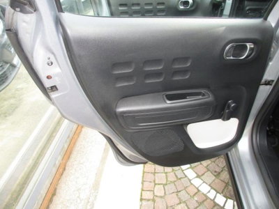 Citroen C3 BlueHDi 100 S&S Shine (10)
