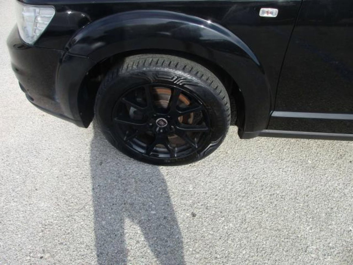 Fiat Freemont 2.0 Mjt 170 CV 4x4 Automatica Lounge (8)