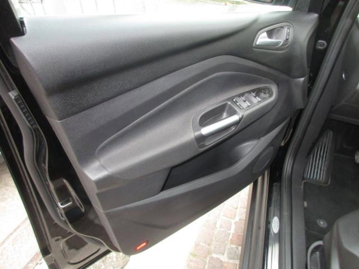 Ford C-Max 1.0 EcoBoost 125CV Start&Stop Titanium X (9)