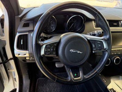 Jaguar E-Pace 2.0D 180 CV AWD R-Dynamic SE (10)