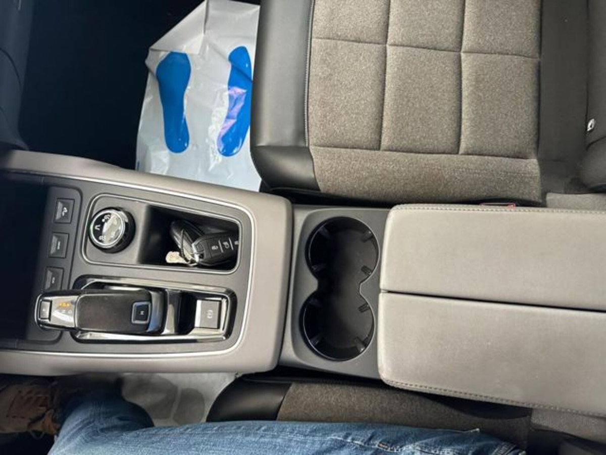 Citroen C5 Aircross Aircross BlueHDi 130 S&S EAT8 Feel Pack (18)