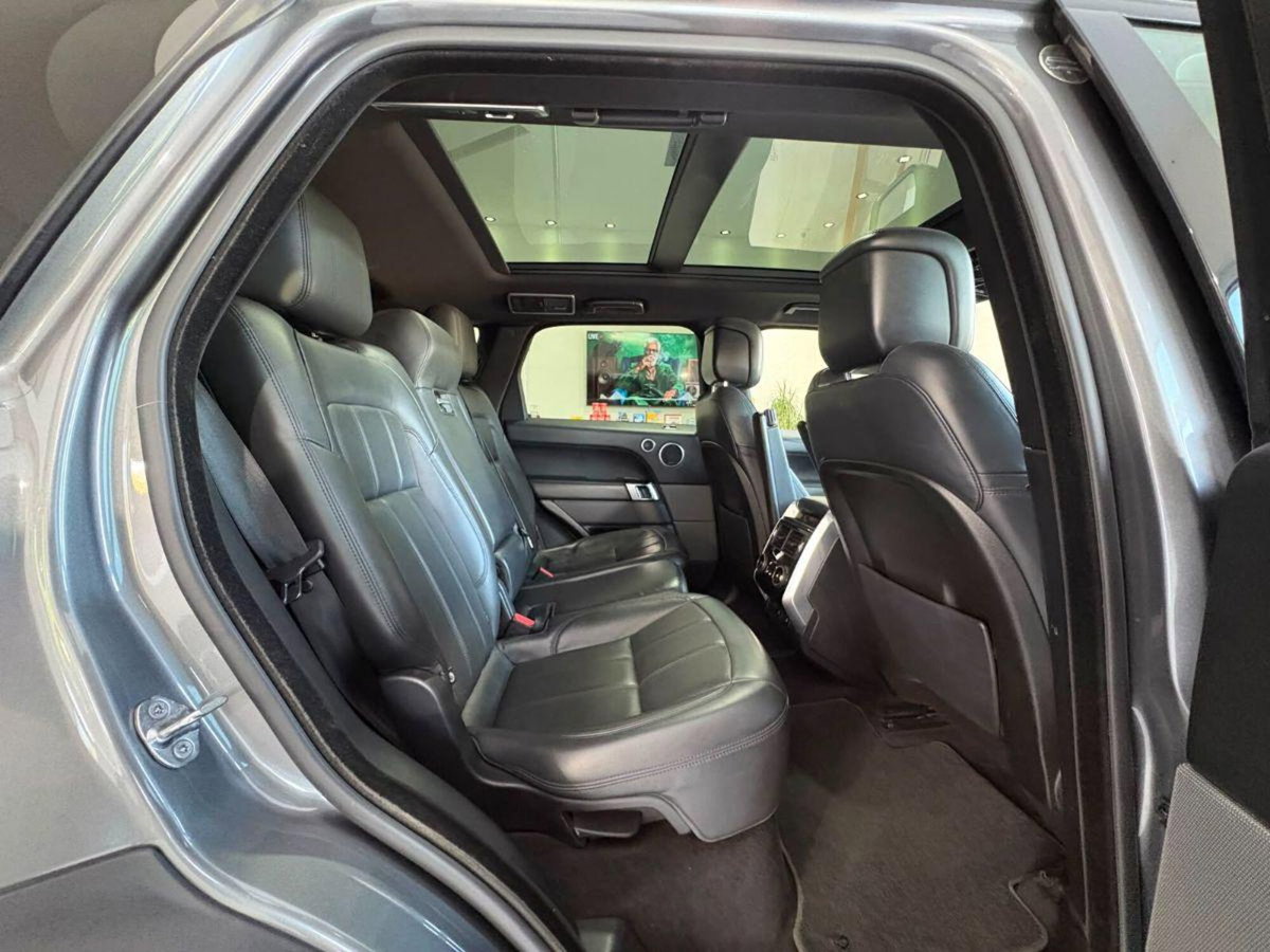 Land Rover Range Rover Sport 3.0 SDV6 HSE Dynamic (11)
