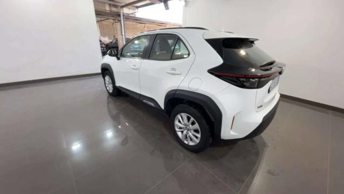 Toyota Yaris Cross 1.5h GR Sport Black Sky fwd 116cv e-cvt (4)