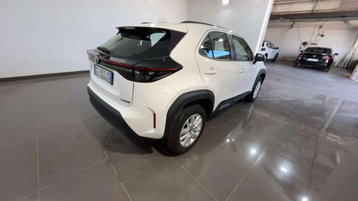 Toyota Yaris Cross 1.5h GR Sport Black Sky fwd 116cv e-cvt (5)