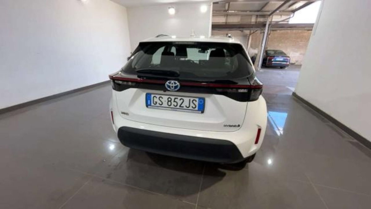 Toyota Yaris Cross 1.5h GR Sport Black Sky fwd 116cv e-cvt (6)