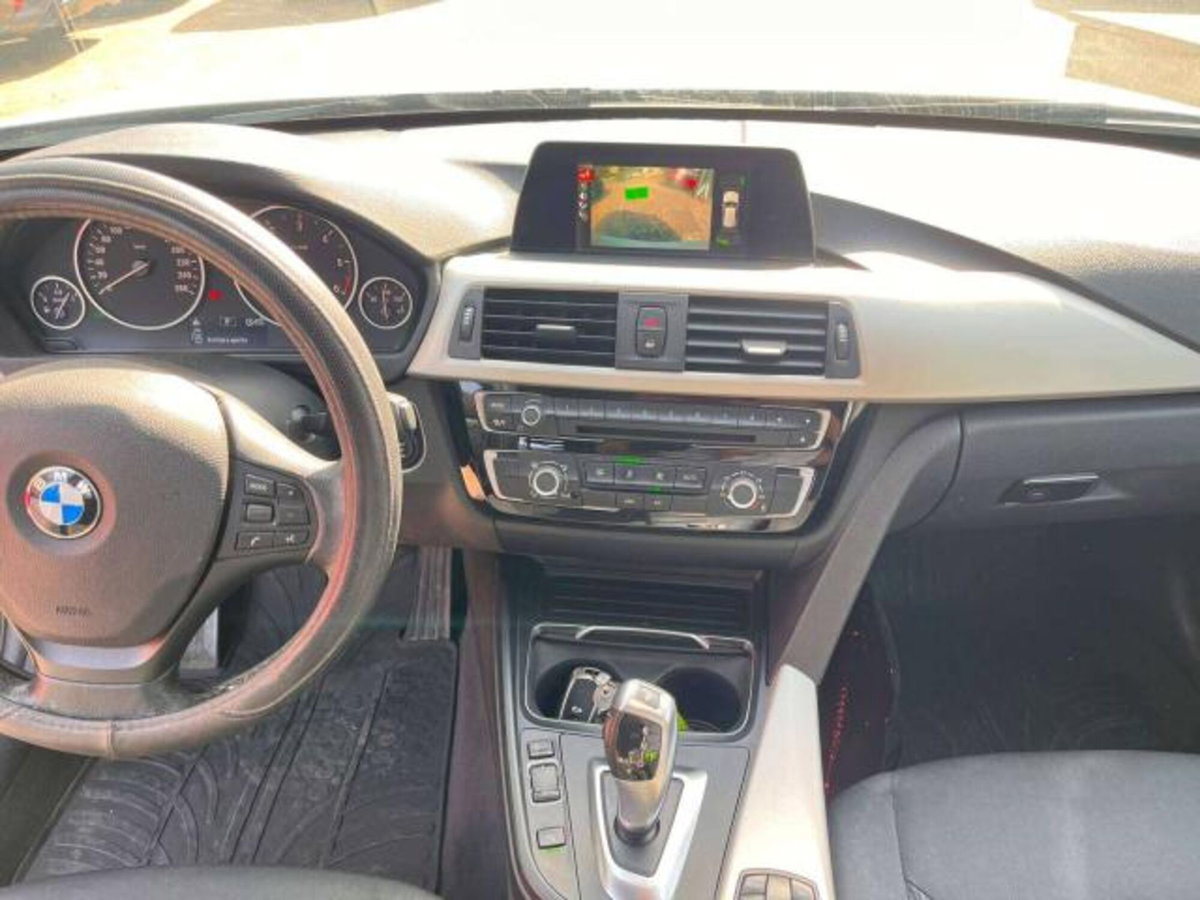 BMW Serie 3 Touring 318d  Business Advantage (13)