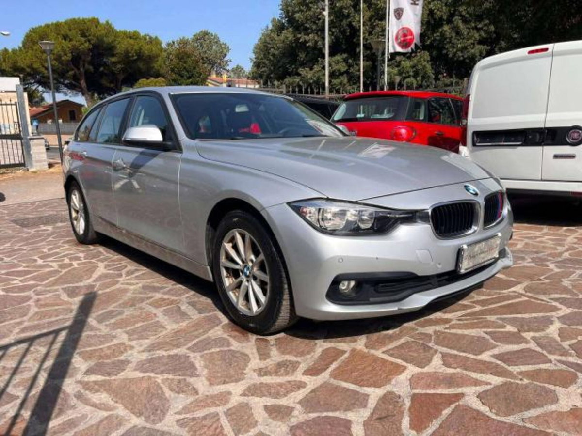 BMW Serie 3 Touring 318d  Business Advantage (3)