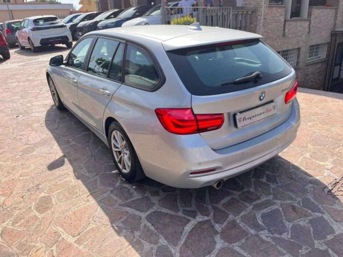 BMW Serie 3 Touring 318d  Business Advantage (5)