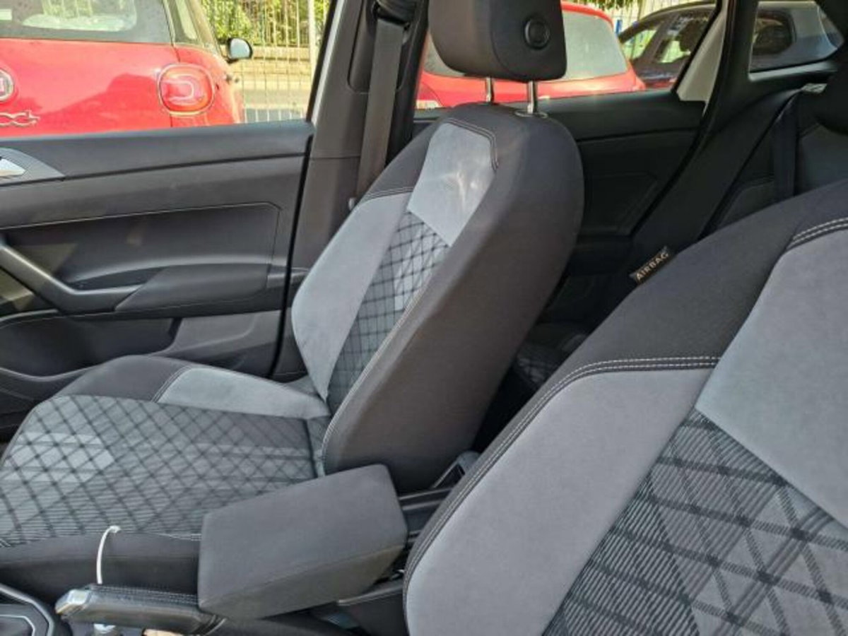 Volkswagen Taigo 1.0 TSI 110 CV DSG R-Line (6)