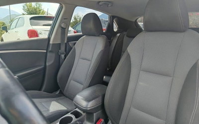 Hyundai i30 1.6 CRDi 5p. Comfort (11)