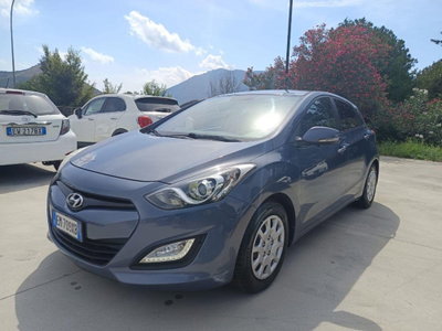 Hyundai i30 1.6 CRDi 5p. Comfort (2)