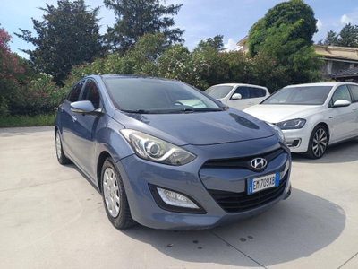 Hyundai i30 1.6 CRDi 5p. Comfort (4)