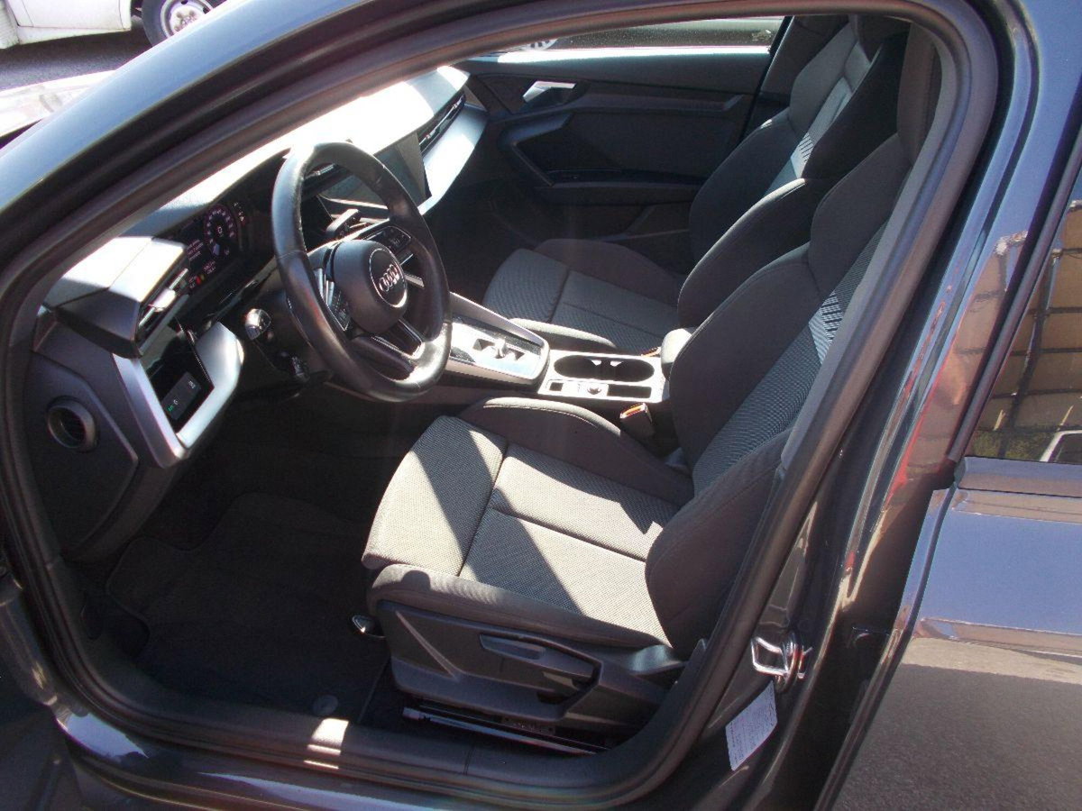 Audi A3 Sportback 35 TDI S tronic Business (9)