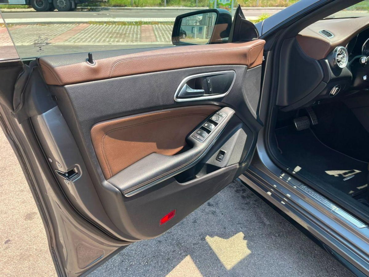 Mercedes-Benz CLA 220 CDI Automatic Premium (9)