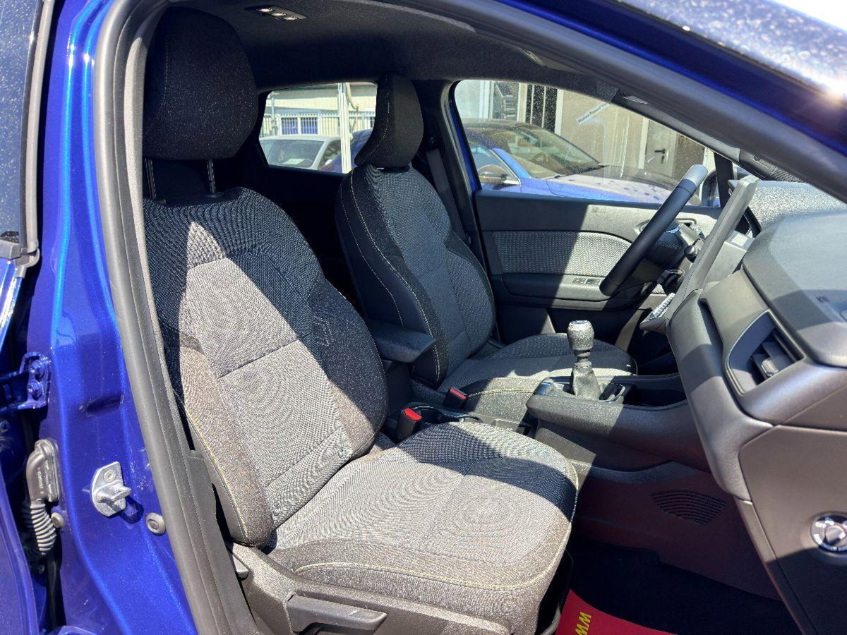 Renault Captur 1.0 eco-g Techno 100cv (8)