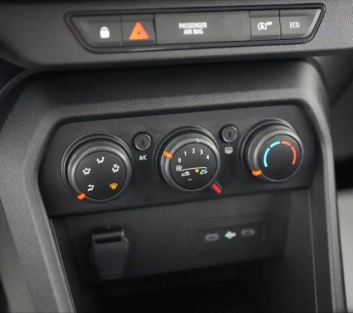 Dacia Sandero Streetway 1.2 Eco-G Expression 120cv auto (14)