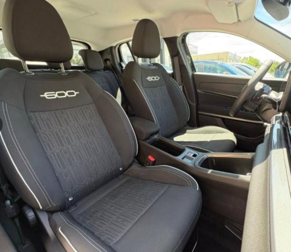 Fiat 600 1.2 hybrid Icon 145cv auto (7)