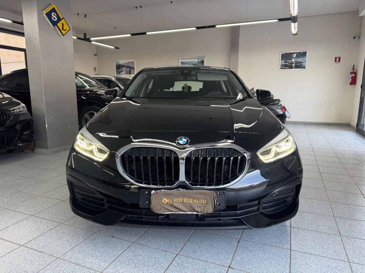BMW Serie 1 116d 5p. Sport (2)