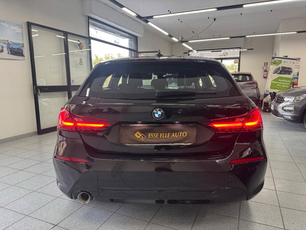 BMW Serie 1 116d 5p. Sport (5)