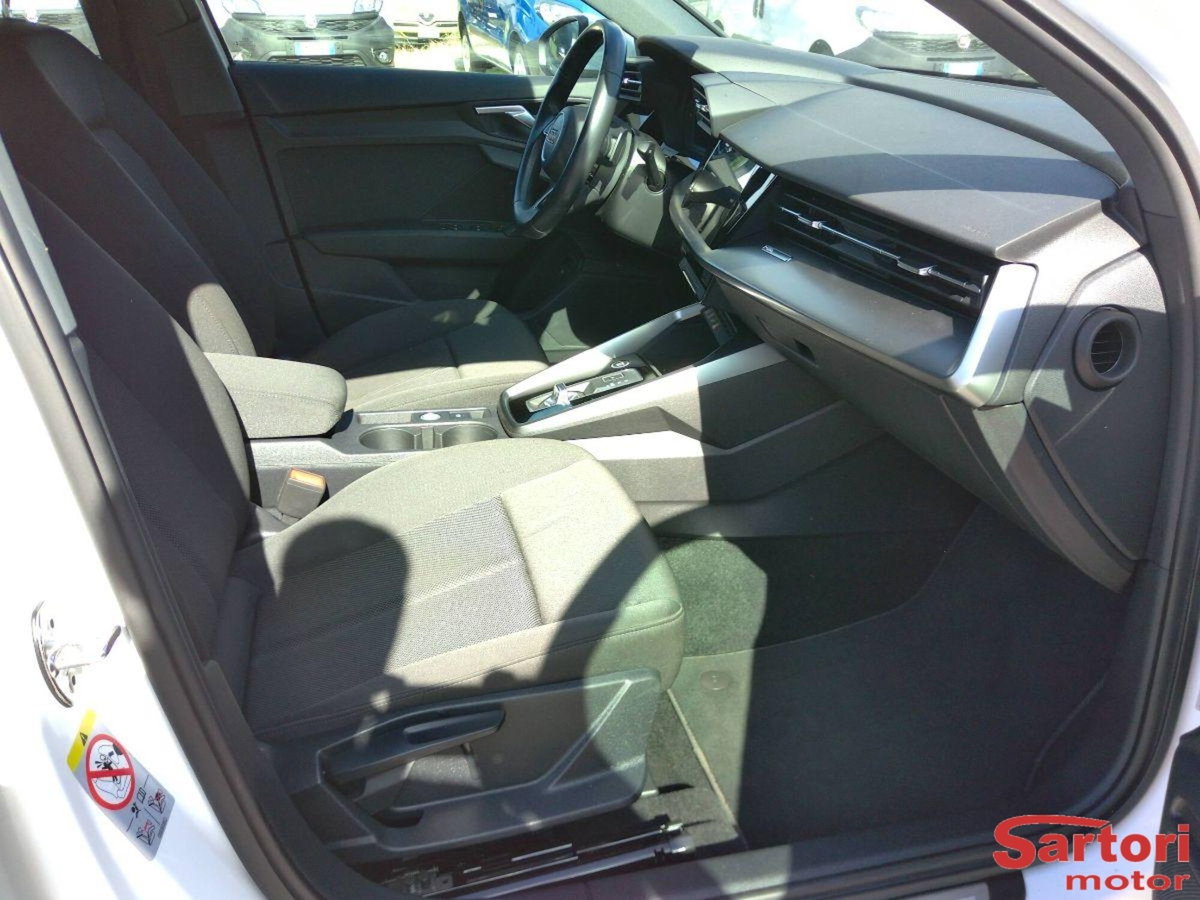 Audi A3 Sportback 40 TFSI e S tronic Business Advanced (11)