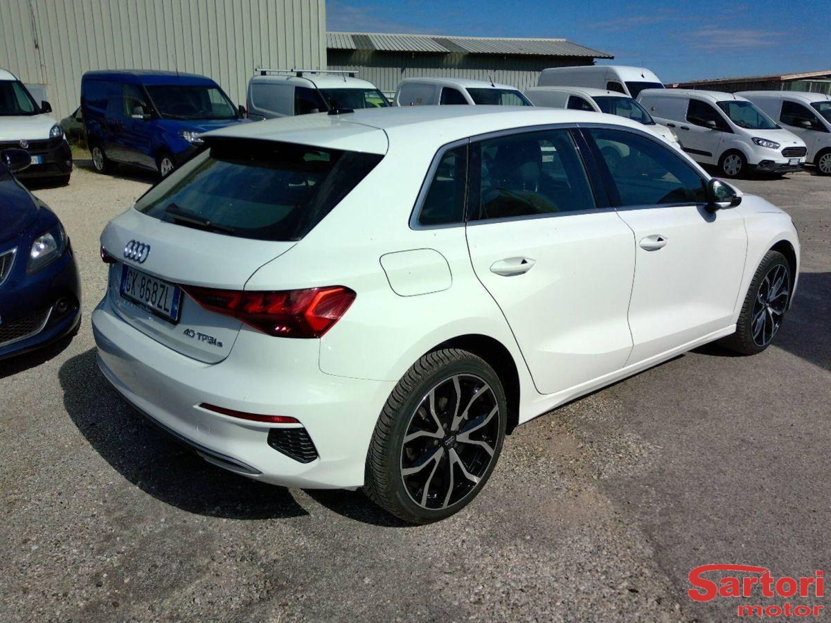 Audi A3 Sportback 40 TFSI e S tronic Business Advanced (3)