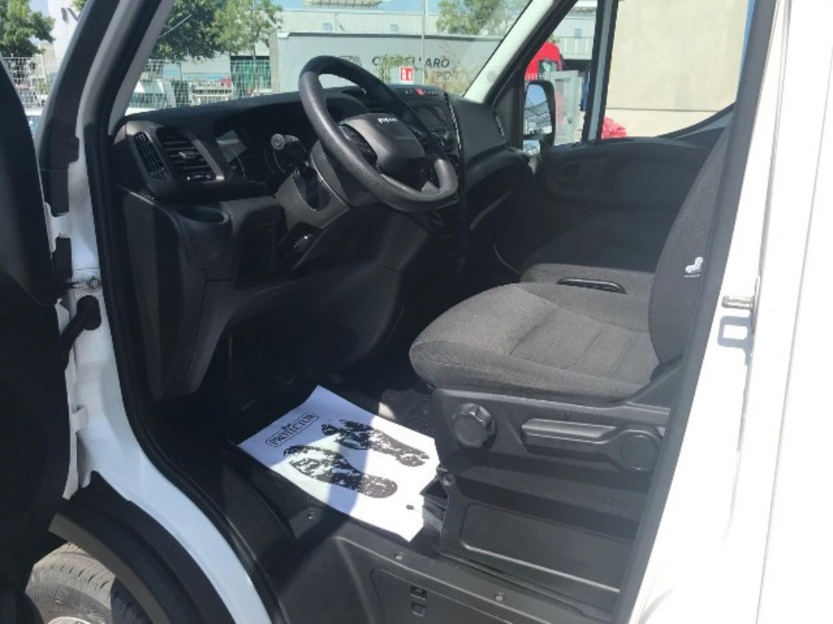 Iveco Daily Telaio 35C14H BTor 2.3 HPT PLM-RG Cabinato (10)