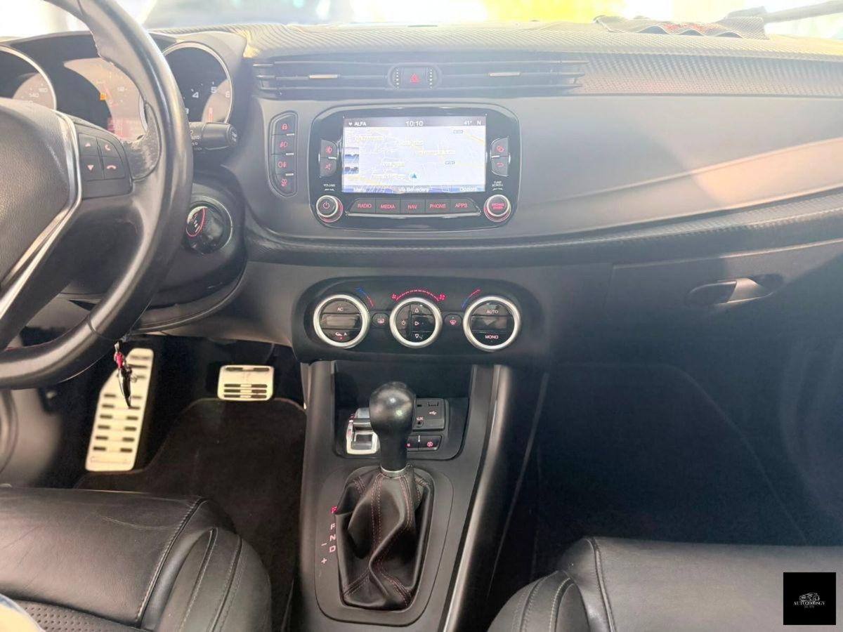 Alfa Romeo Giulietta 1.4 Turbo multiair Sprint 170cv tct (13)